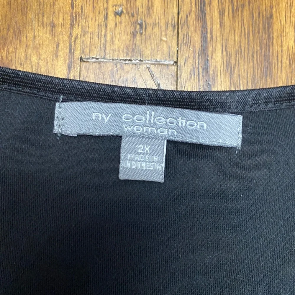 NY Collection Plus Size Black Polka Dot Blouse - Picture 5 of 11